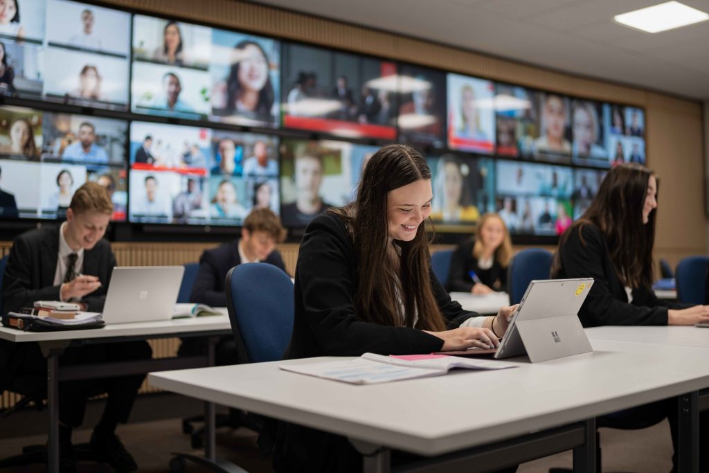 Choosing Between Grammar and Independent Schools: Pros and Cons